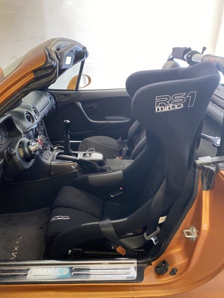 race_seat_mounted.jpg